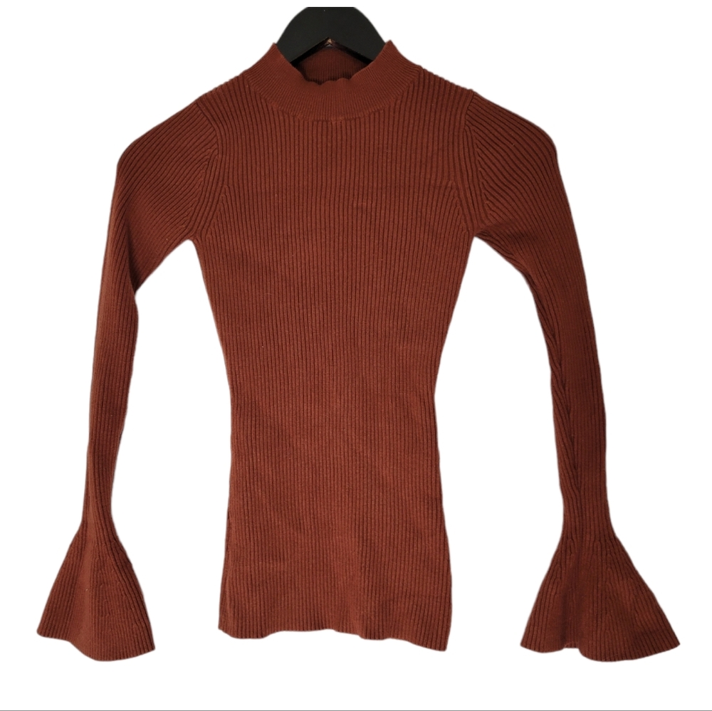 Naguagu women's burnt orange ribbed fitted bell sleeve sweater